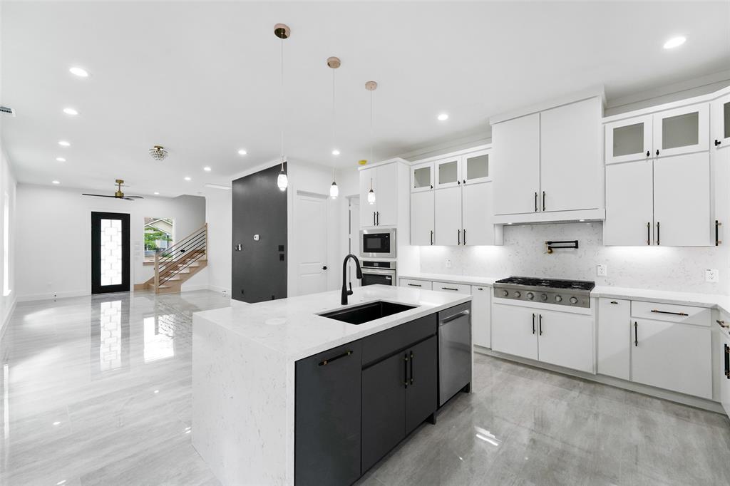 Meadowmere 03 - Residential