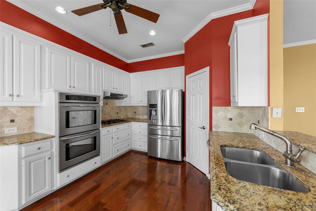 917 Hills Creek Drive