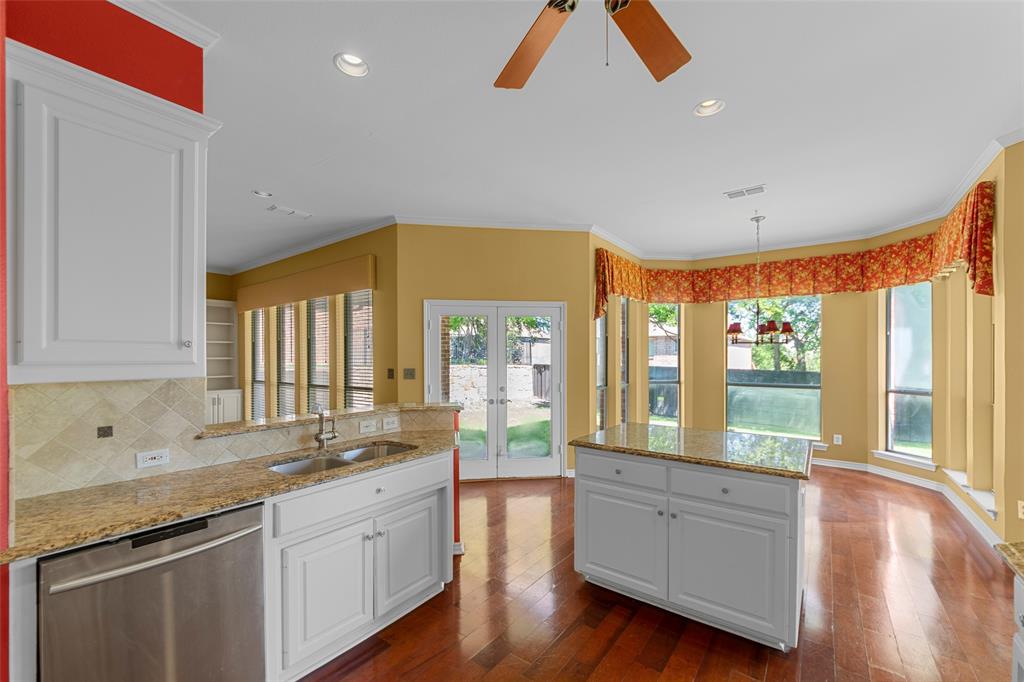 917 Hills Creek Drive