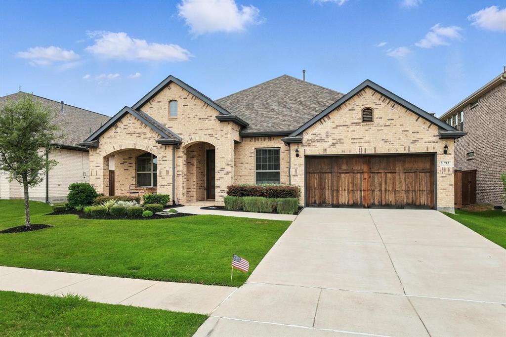 713 Shallow Creek Way