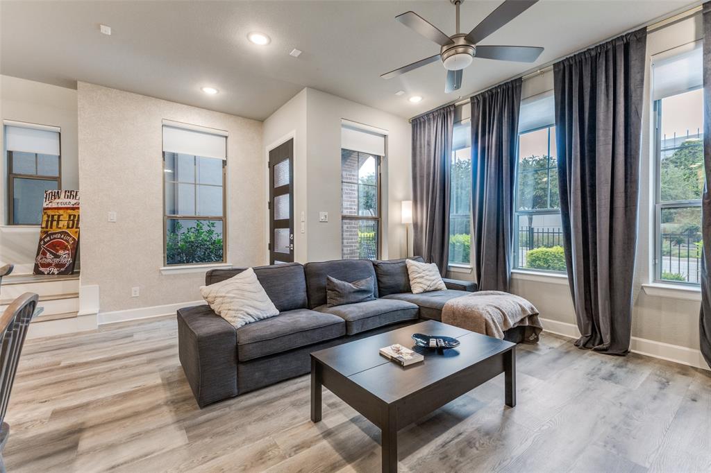 7129 Laurel Ridge