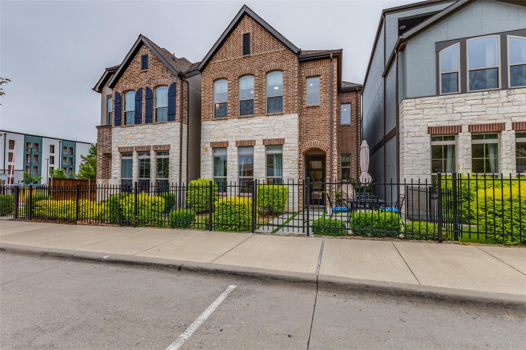 7129 Laurel Ridge