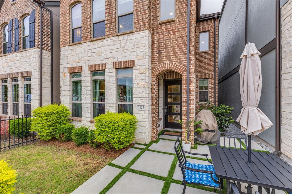 7129 Laurel Ridge
