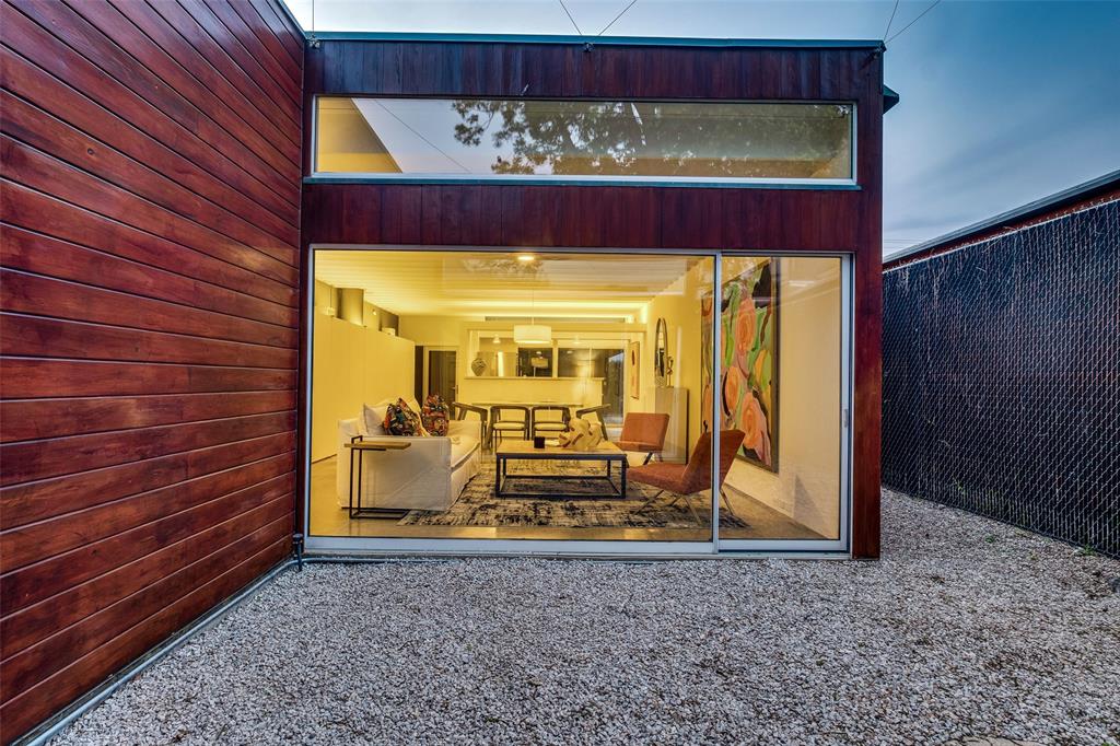 J D Cullums Oak Lawn - Residential