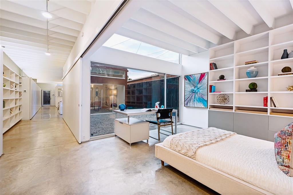J D Cullums Oak Lawn - Residential