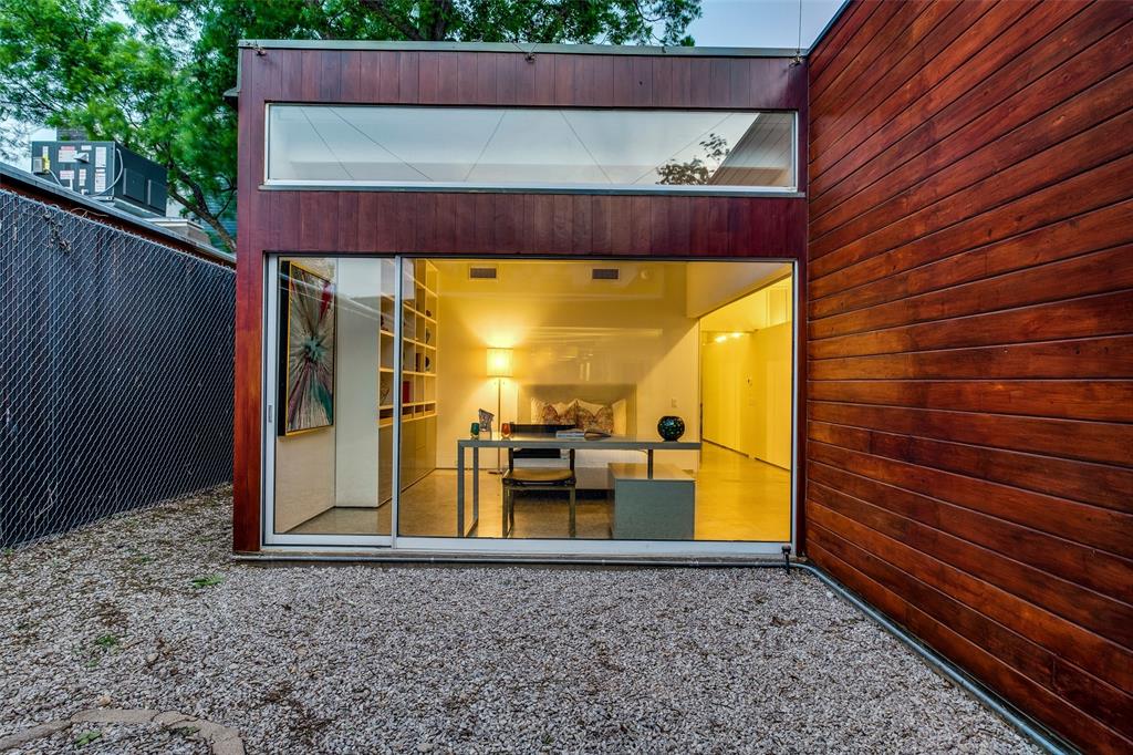 J D Cullums Oak Lawn - Residential