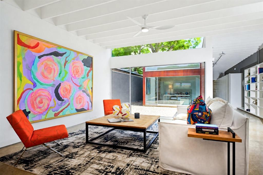 J D Cullums Oak Lawn - Residential