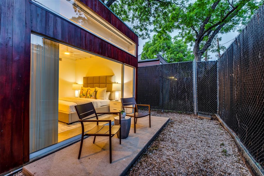 J D Cullums Oak Lawn - Residential