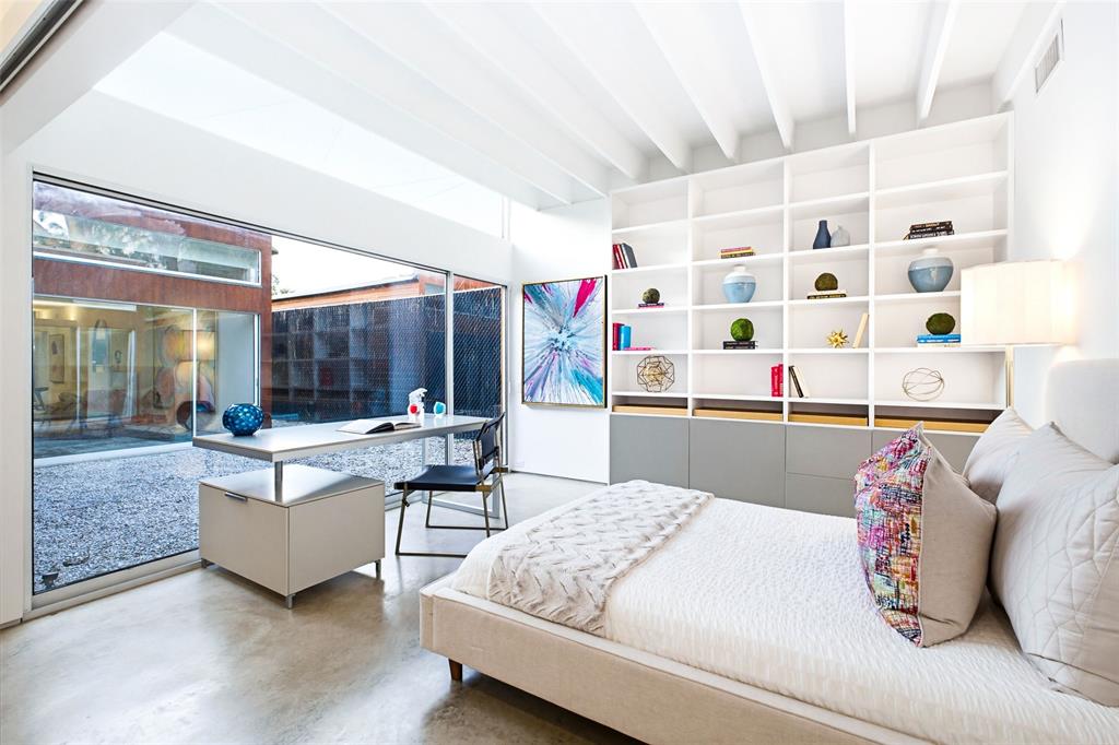J D Cullums Oak Lawn - Residential