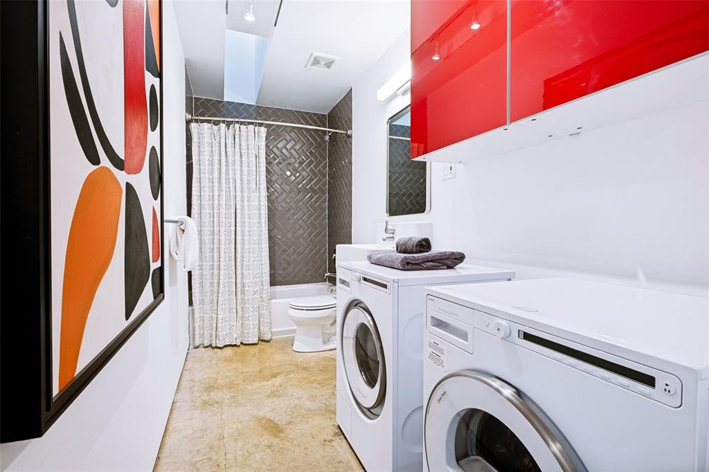 J D Cullums Oak Lawn - Residential