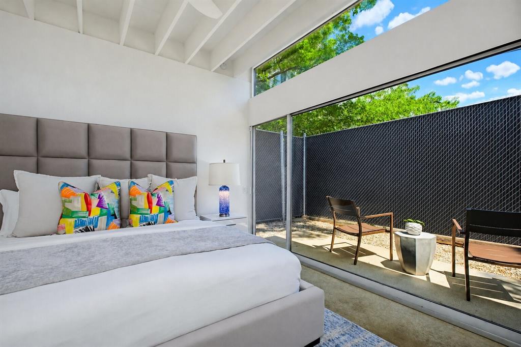J D Cullums Oak Lawn - Residential