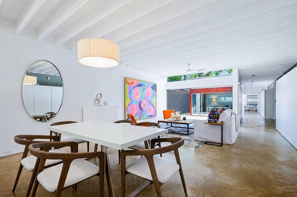 J D Cullums Oak Lawn - Residential