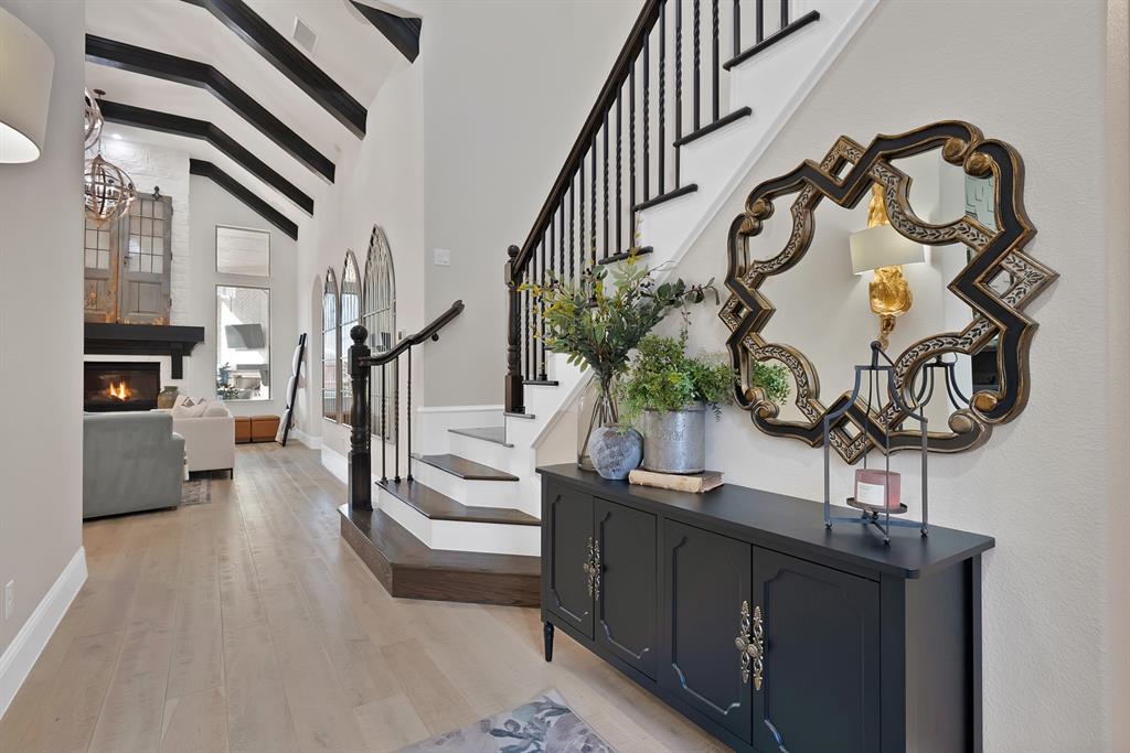 4005 Hollywood Park Court