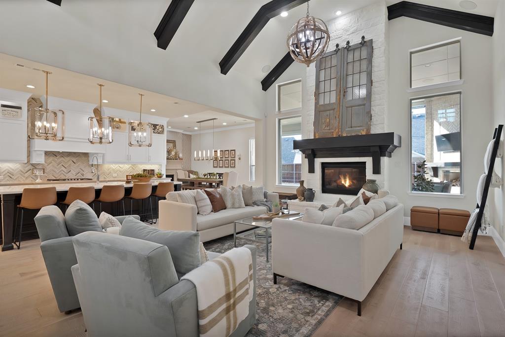 4005 Hollywood Park Court