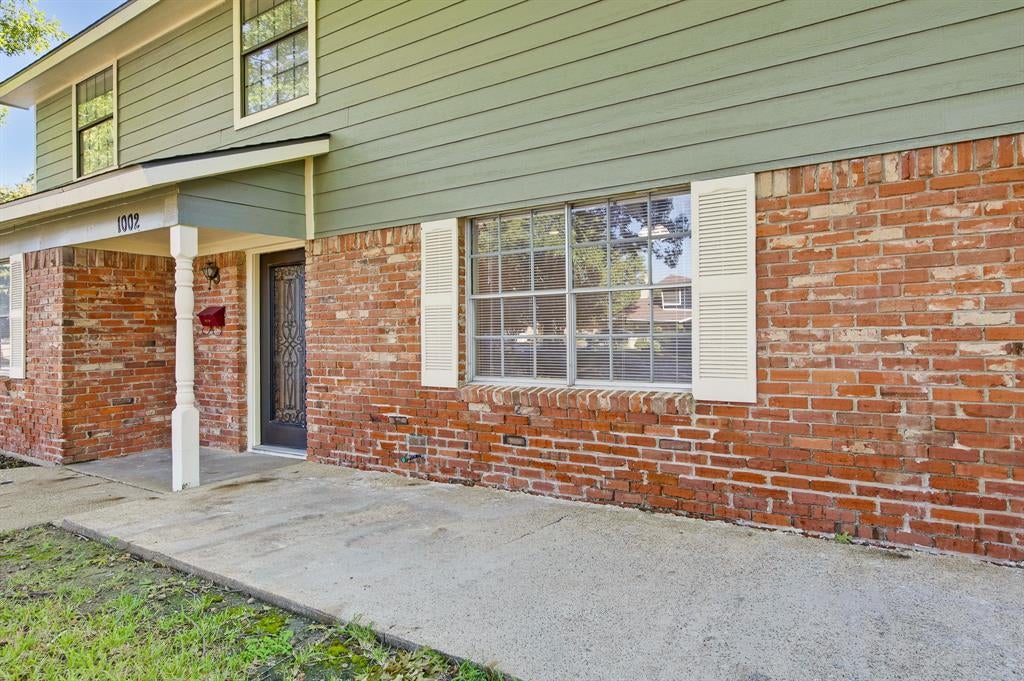 1002 Hickory Street