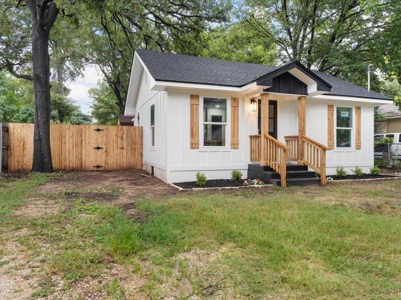 209 N Lakeview Drive