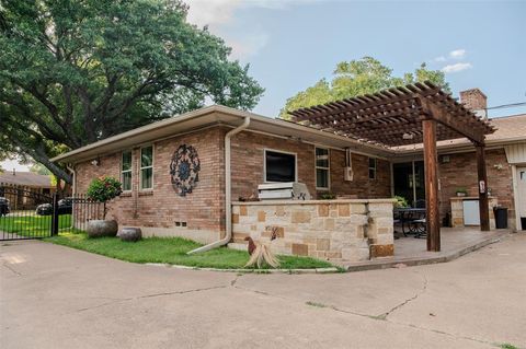 A home in DeSoto