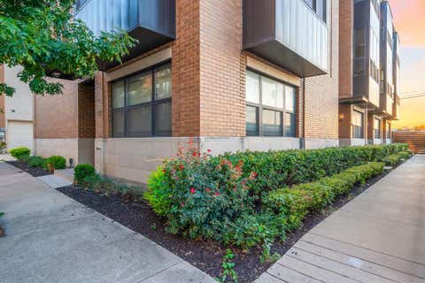 Photo of 1118 S Adams Street, Fort Worth, TX 76104 (MLS # 21330983)