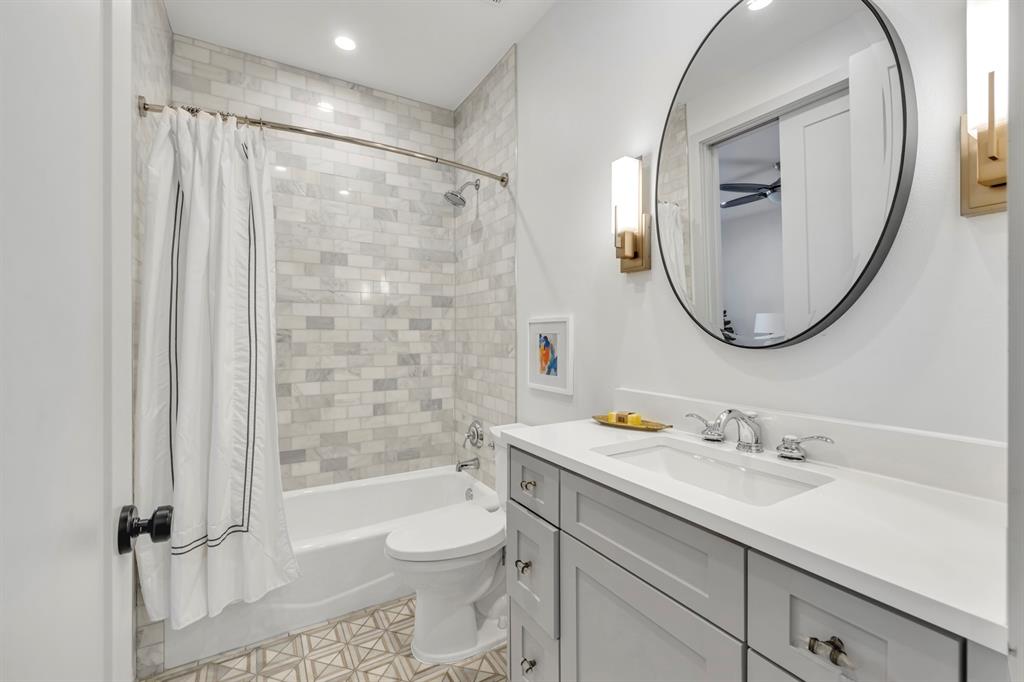 White Rock North 04 Instl - Residential