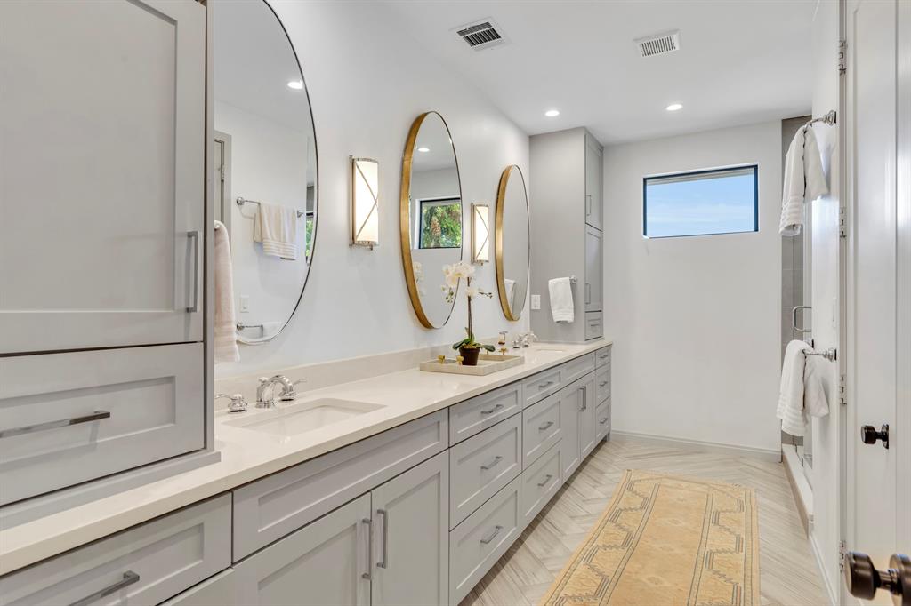 White Rock North 04 Instl - Residential