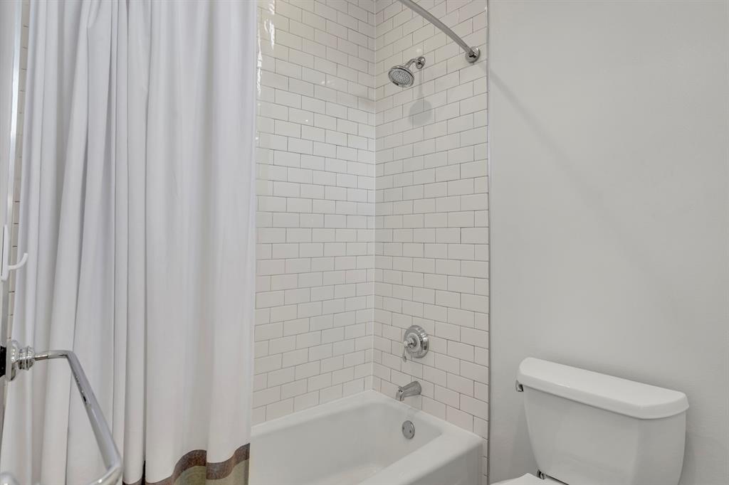 White Rock North 04 Instl - Residential