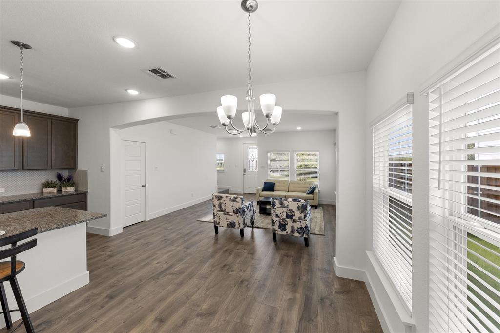 1402 Apricot Lane