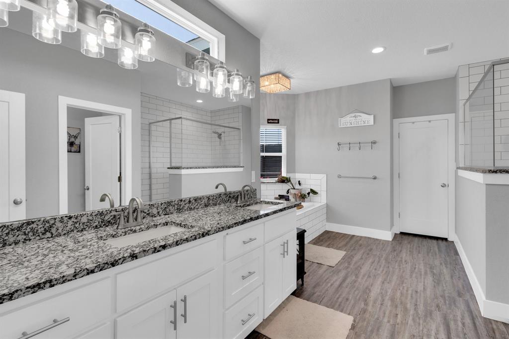 386 J A GAONA & 588 T B JACKSON - Residential