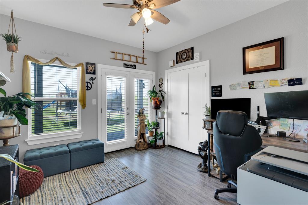 386 J A GAONA & 588 T B JACKSON - Residential