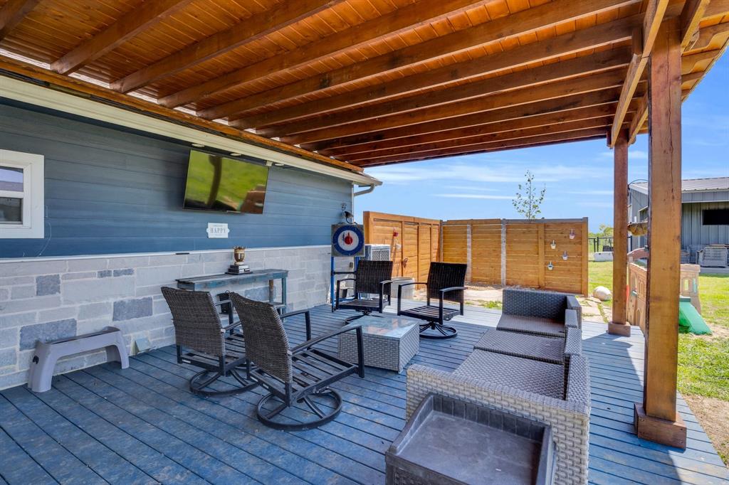 386 J A GAONA & 588 T B JACKSON - Residential