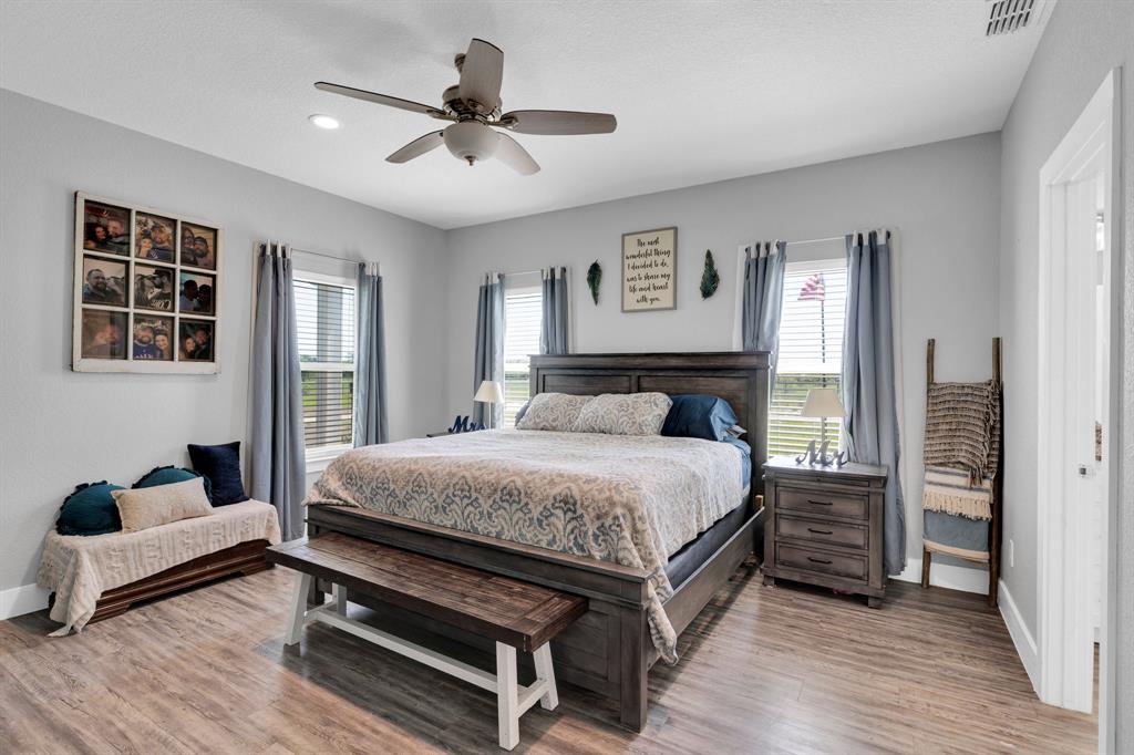 386 J A GAONA & 588 T B JACKSON - Residential