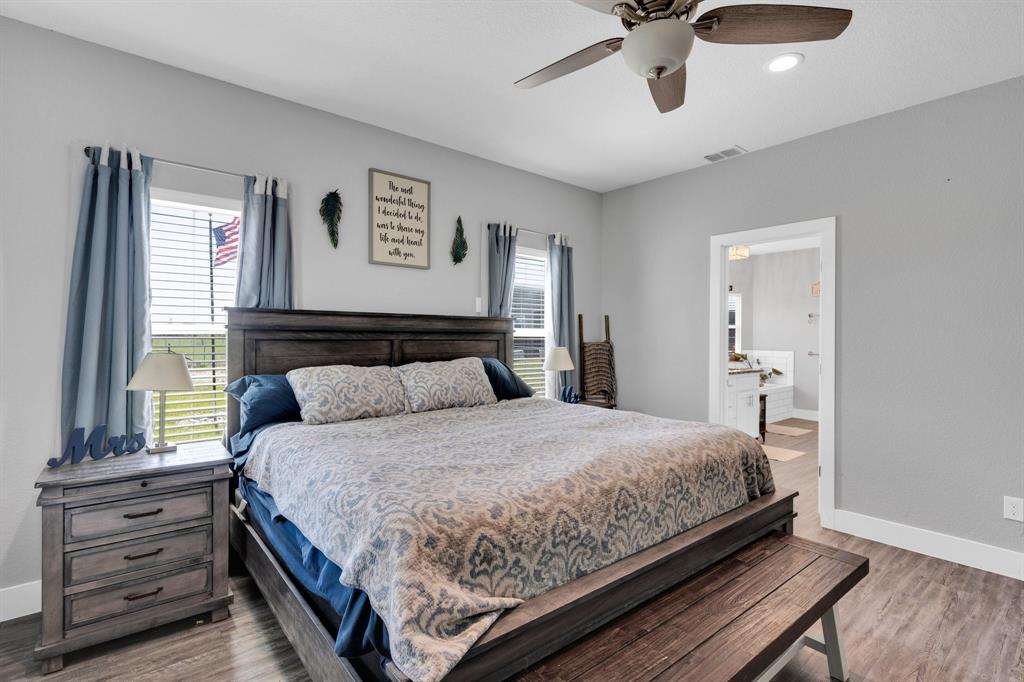 386 J A GAONA & 588 T B JACKSON - Residential