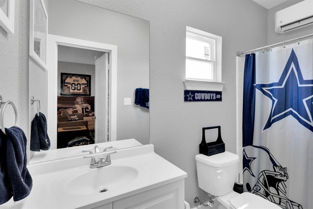 386 J A GAONA & 588 T B JACKSON - Residential