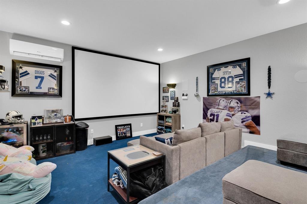 386 J A GAONA & 588 T B JACKSON - Residential