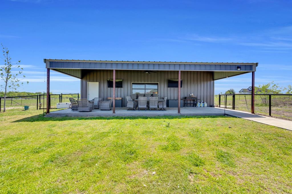 386 J A GAONA & 588 T B JACKSON - Residential