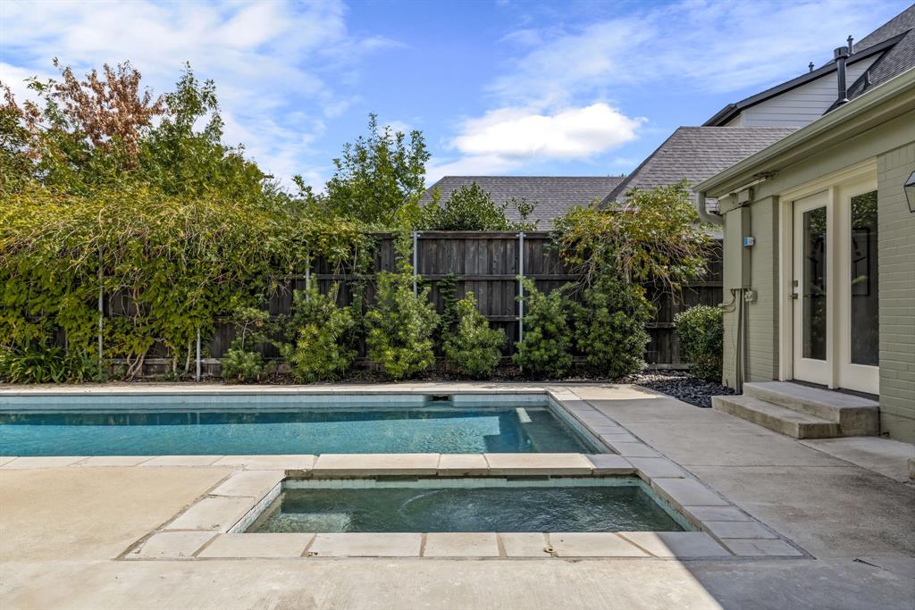 Highland Park West 09 Instl - Residential