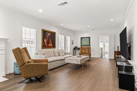 Tiny photo for 4684 S Versailles Avenue, Highland Park, TX 75209 (MLS # 21079952)