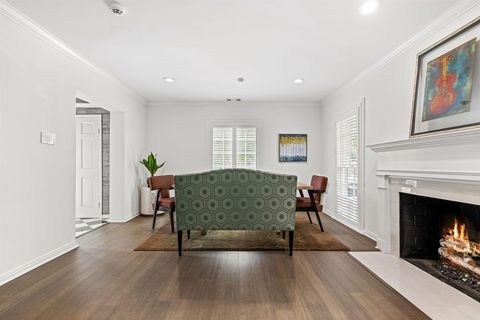 Tiny photo for 4684 S Versailles Avenue, Highland Park, TX 75209 (MLS # 21079952)