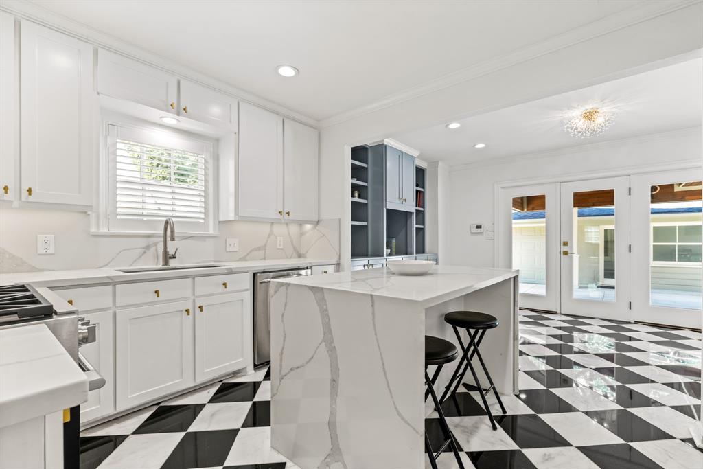 Highland Park West 09 Instl - Residential