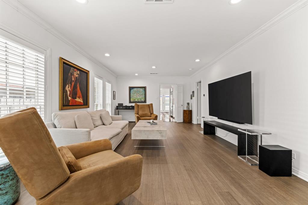 Highland Park West 09 Instl - Residential