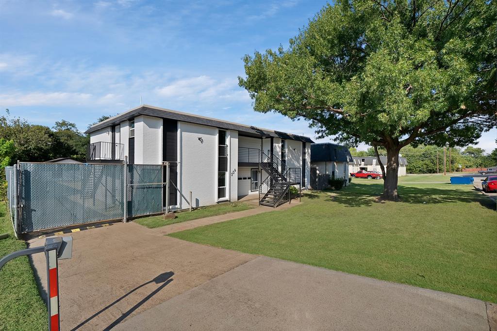 306 Renfro Street