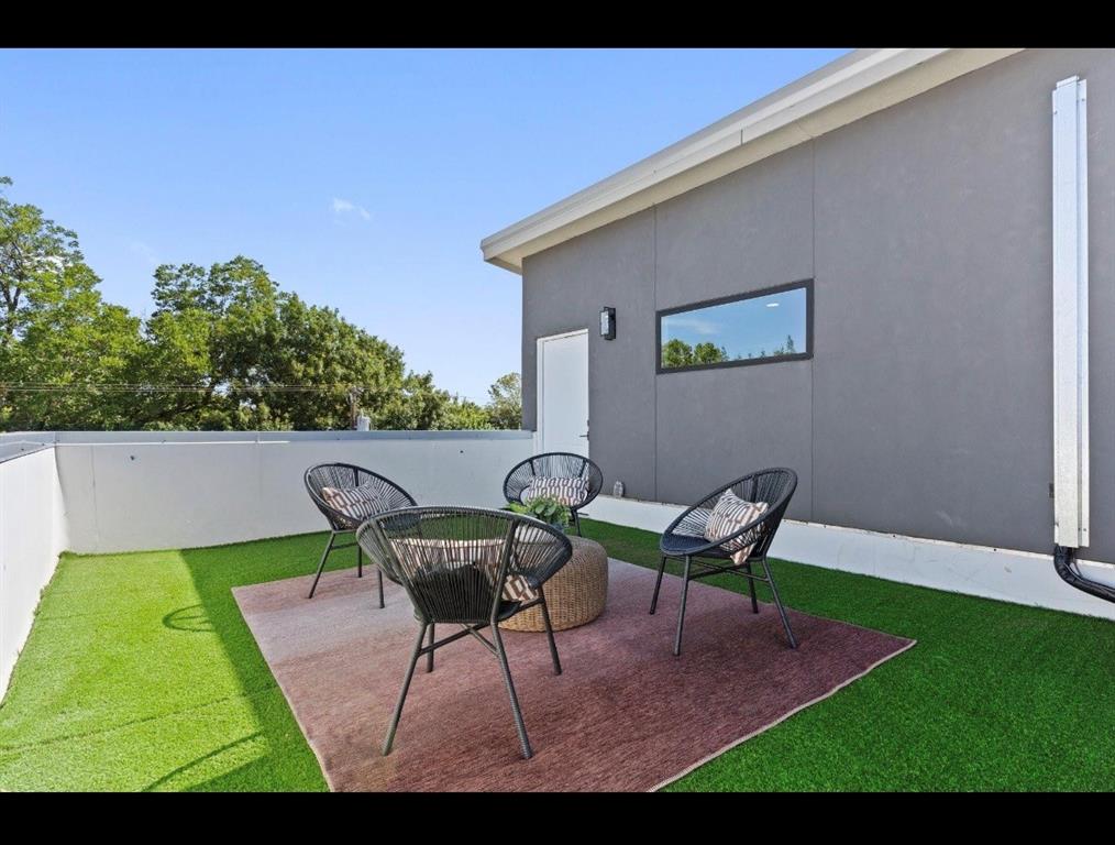 Ross Ave Heights - Residential Lease