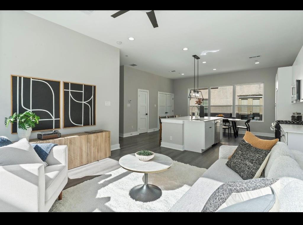 Ross Ave Heights - Residential Lease