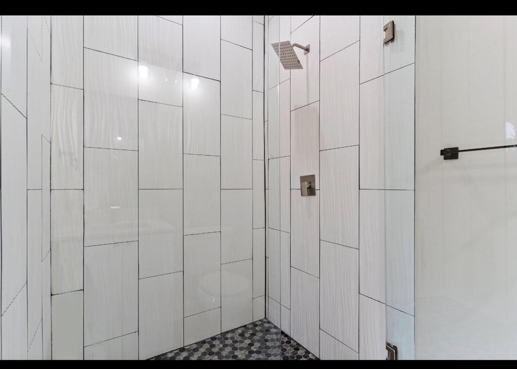 Ross Ave Heights - Residential Lease