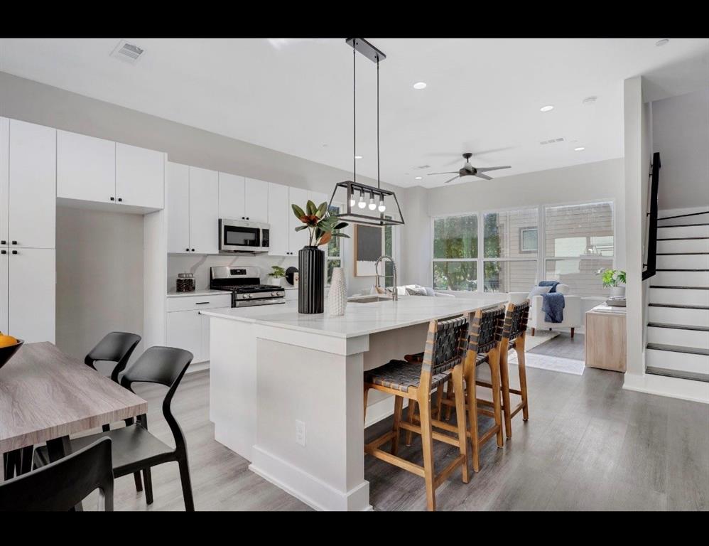 Ross Ave Heights - Residential Lease