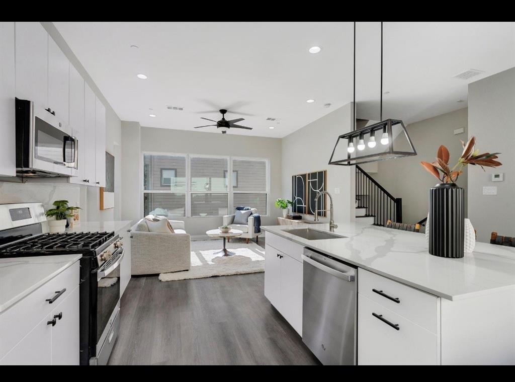 Ross Ave Heights - Residential Lease