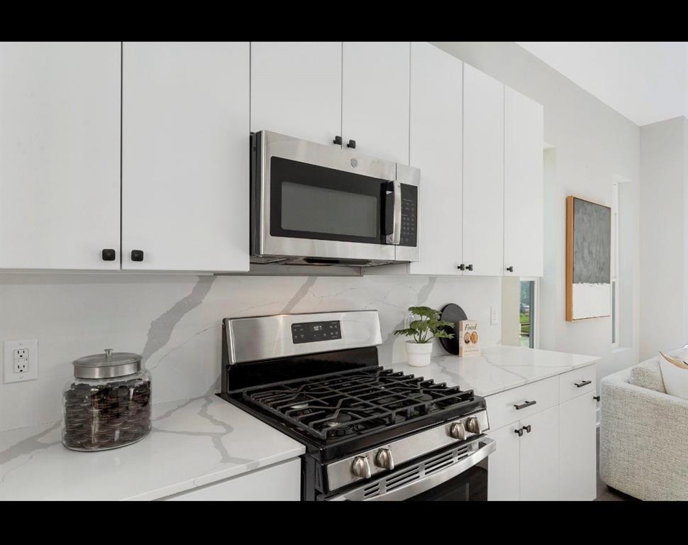 Ross Ave Heights - Residential Lease