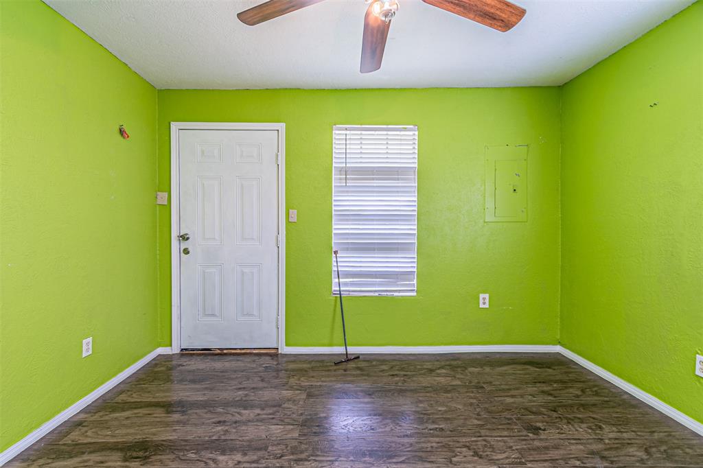 Town  Sulphur  Springs - Residential