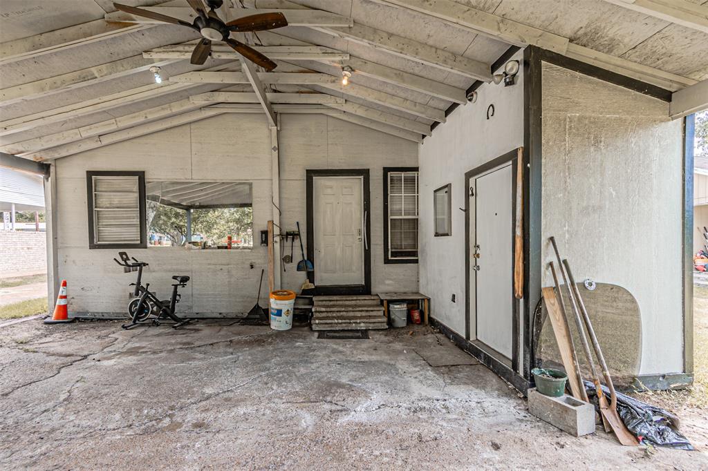 Town  Sulphur  Springs - Residential
