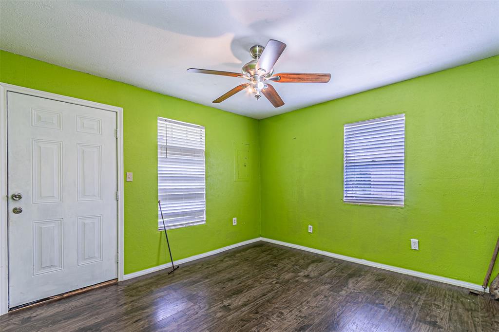Town  Sulphur  Springs - Residential