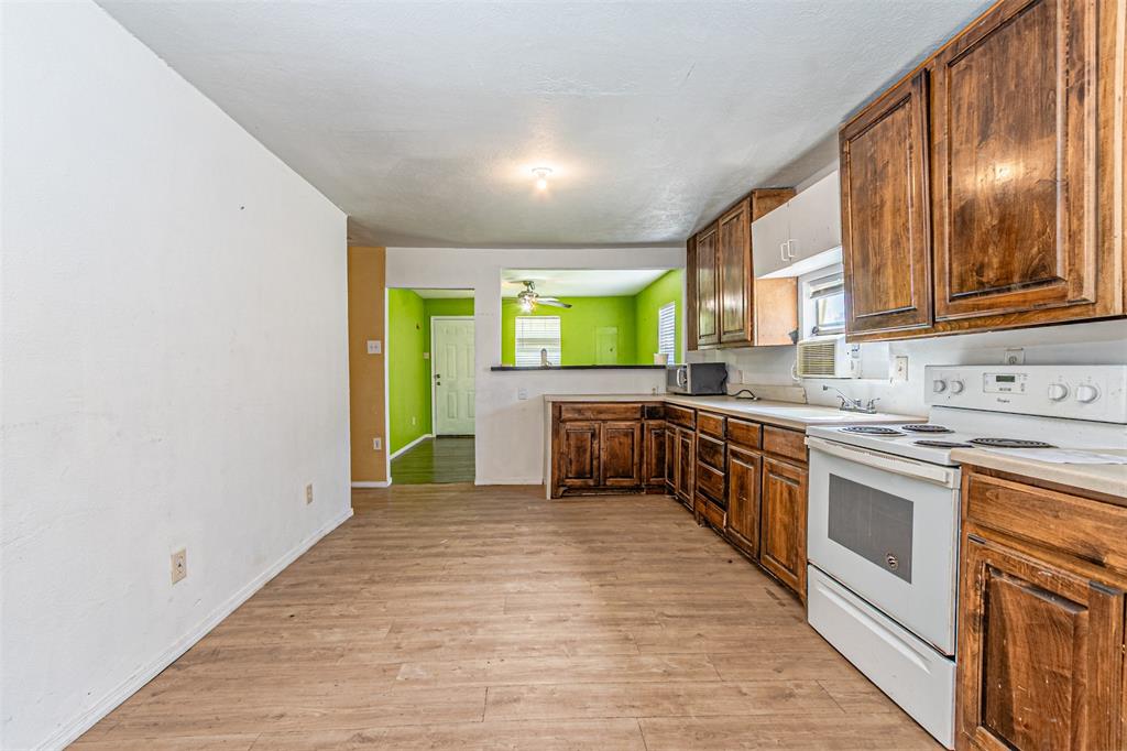 Town  Sulphur  Springs - Residential